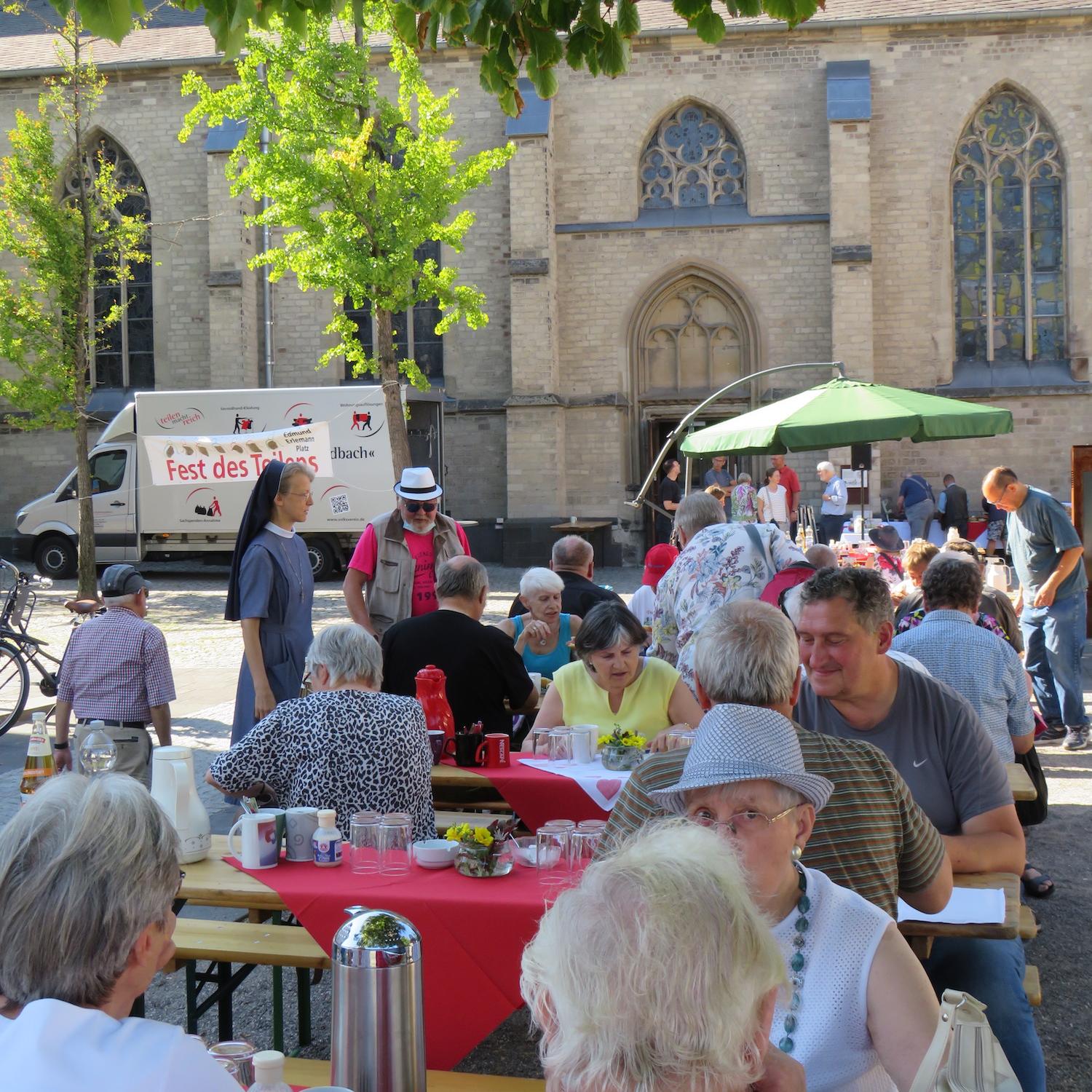 Das „Fest des Teilens“ auf dem Edmund-Erlemann-Platz findet jedes Jahr statt.